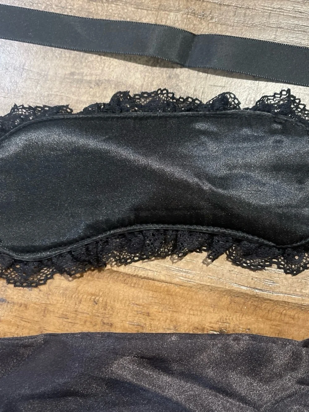 Savage X Fenty Black Lace Eye Mask with Branded Ribbon